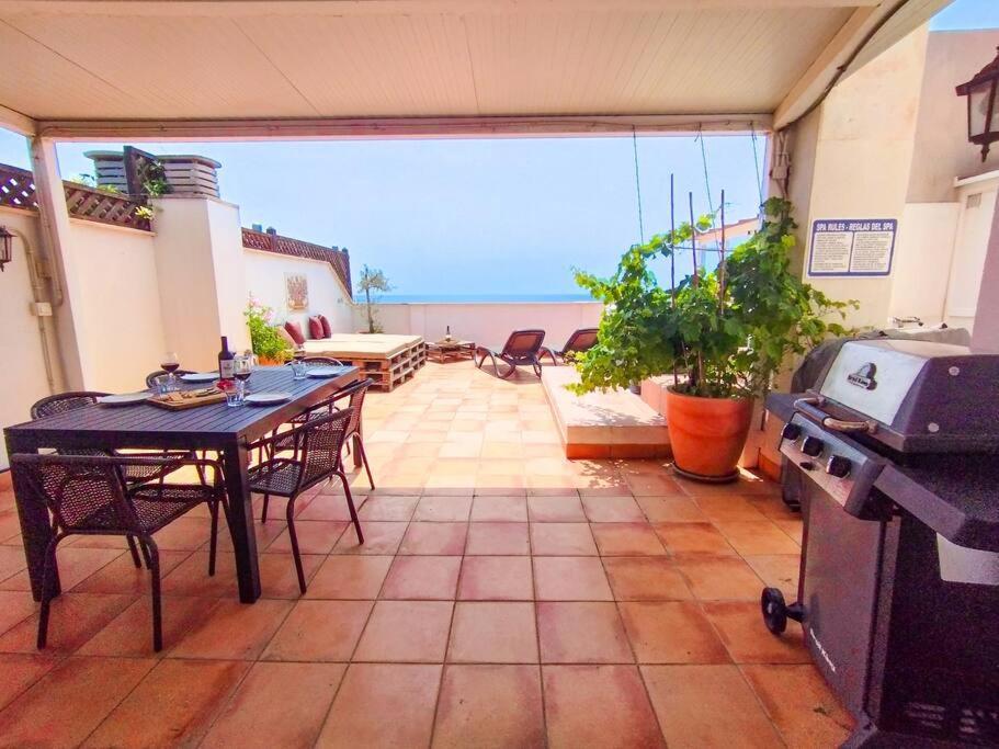 Ferienwohnung Penthouse With Jacuzzi And Spectacular Sea Views Nerja Exterior foto